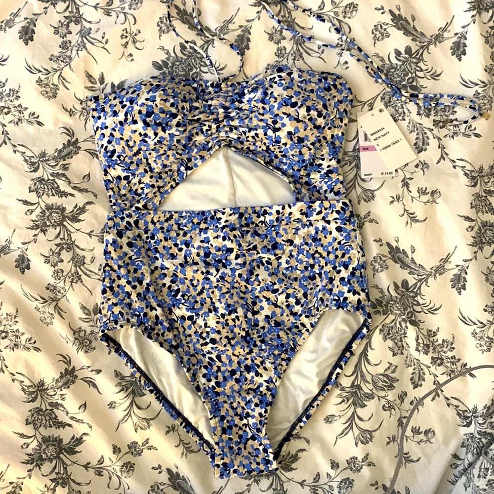 MICHAEL Michael Kors Floral Peek-a-boo One Piece Swimsuit 💙🤍